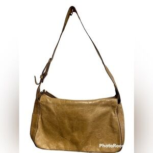 The Trend Vintage leather shoulder bag.